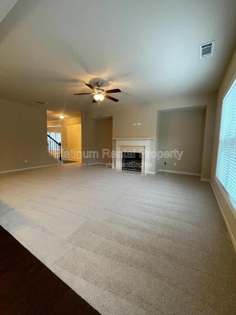 Immaculate, 5-bedroom, executive home in highly sought after Bridgetowne community by Platinum Property Management Services, Inc. property image