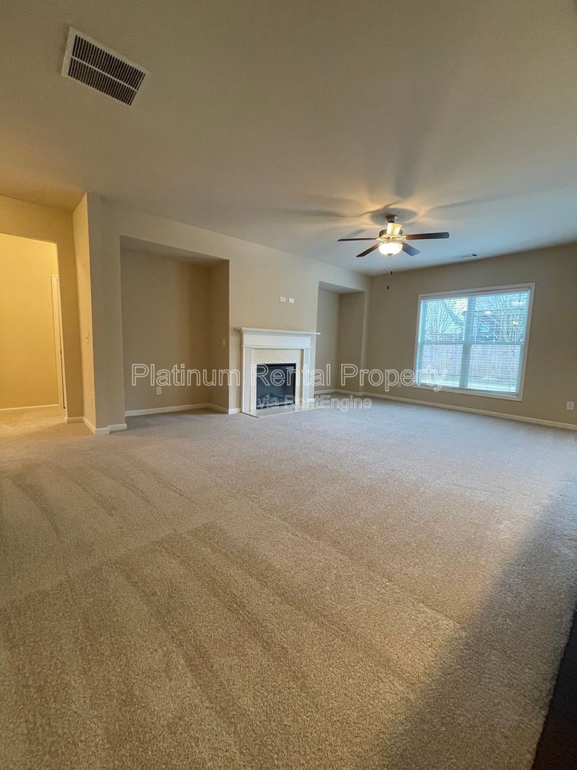 Immaculate, 5-bedroom, executive home in highly sought after Bridgetowne community by Platinum Property Management Services, Inc. property image