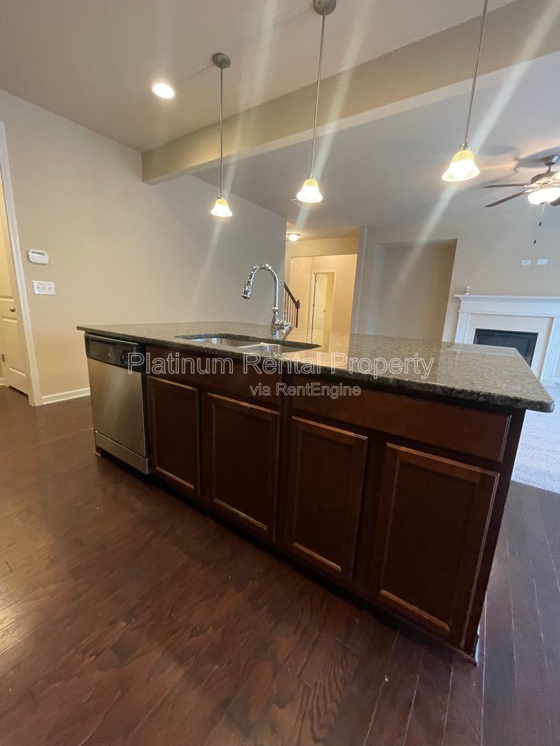 Immaculate, 5-bedroom, executive home in highly sought after Bridgetowne community by Platinum Property Management Services, Inc. property image