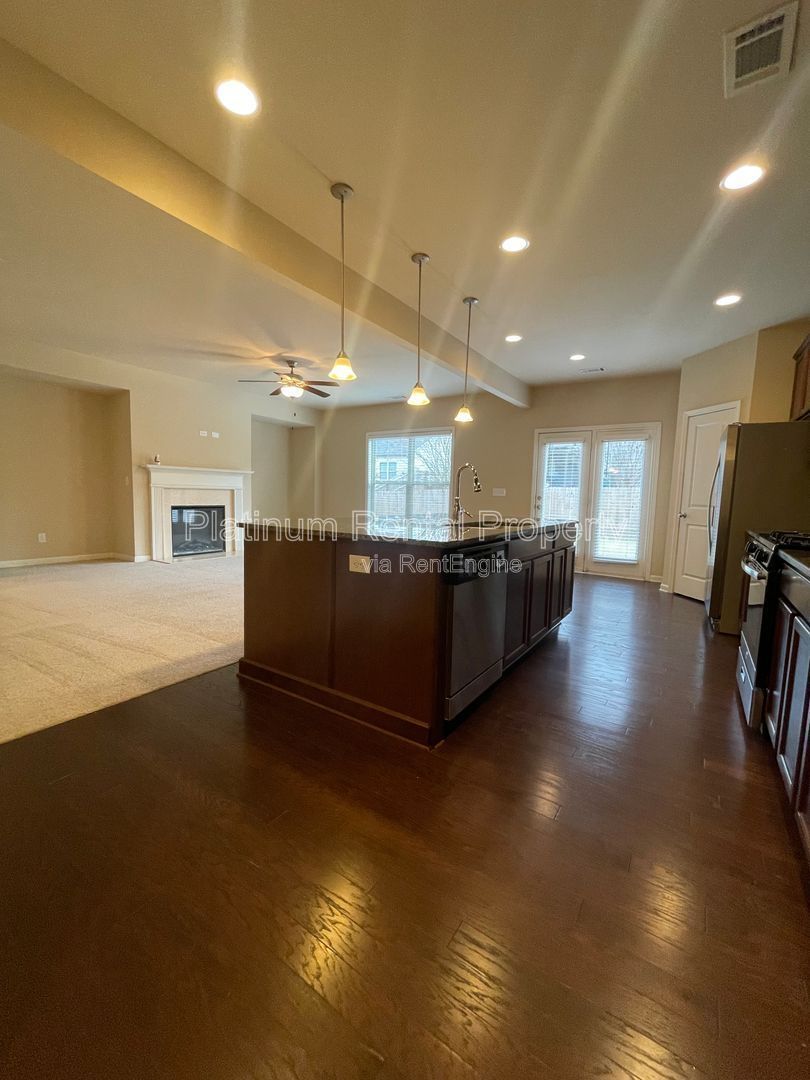 Immaculate, 5-bedroom, executive home in highly sought after Bridgetowne community by Platinum Property Management Services, Inc. property image