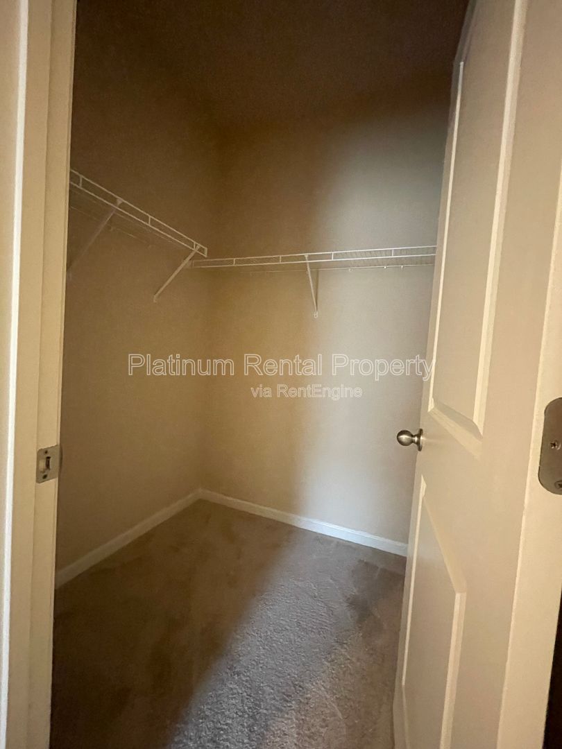 Immaculate, 5-bedroom, executive home in highly sought after Bridgetowne community by Platinum Property Management Services, Inc. property image