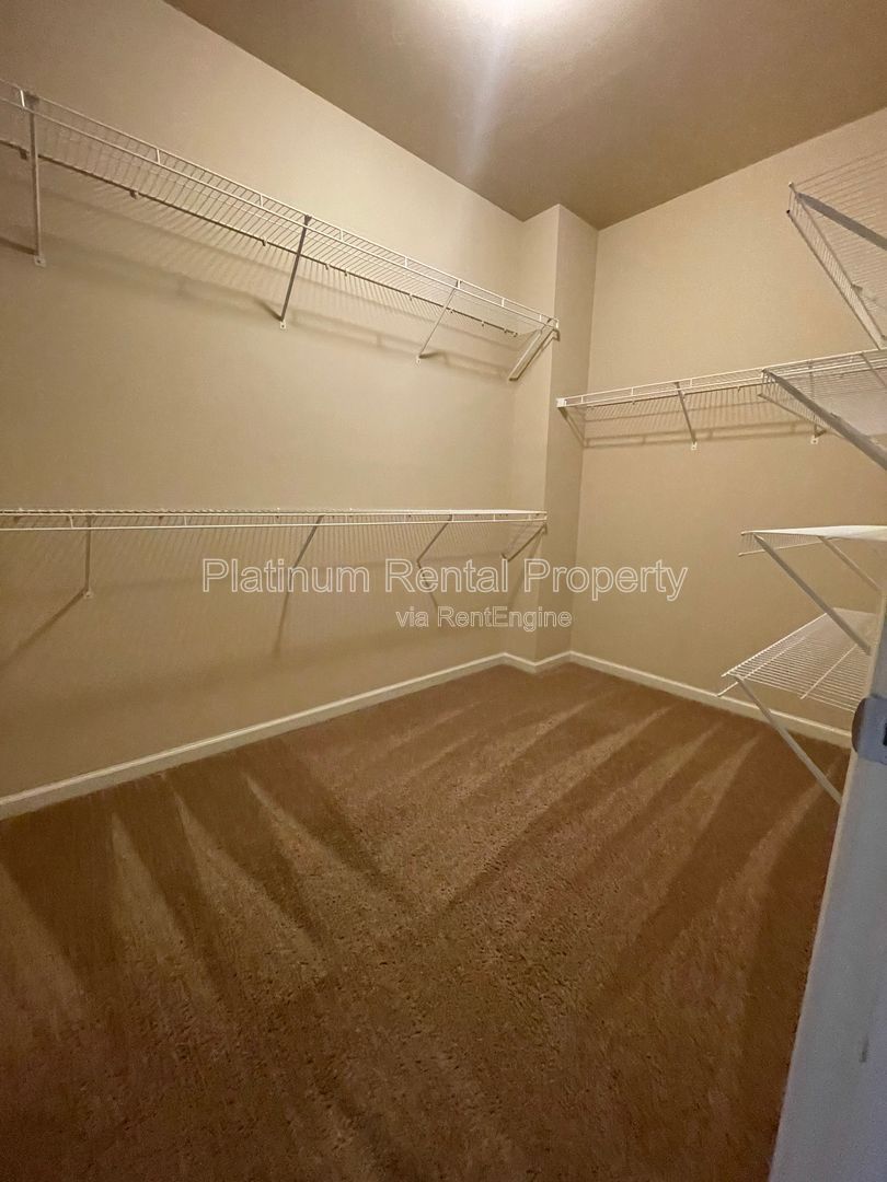 Immaculate, 5-bedroom, executive home in highly sought after Bridgetowne community by Platinum Property Management Services, Inc. property image