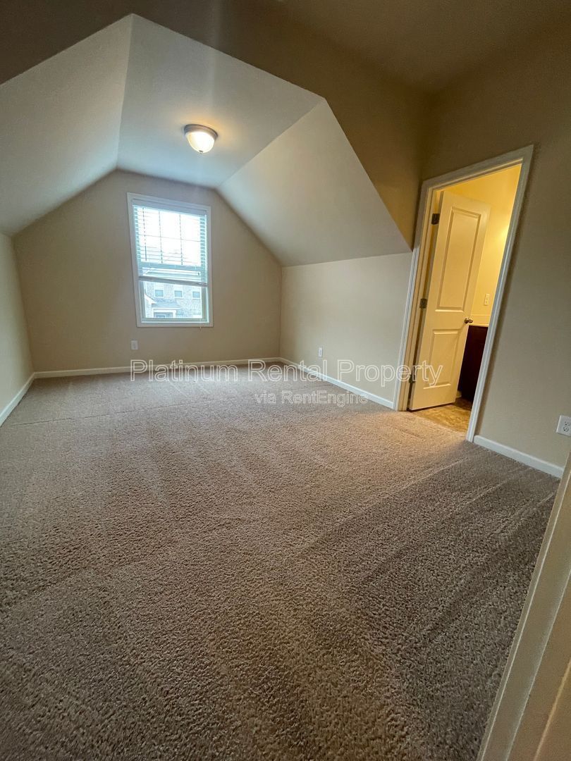 Immaculate, 5-bedroom, executive home in highly sought after Bridgetowne community by Platinum Property Management Services, Inc. property image