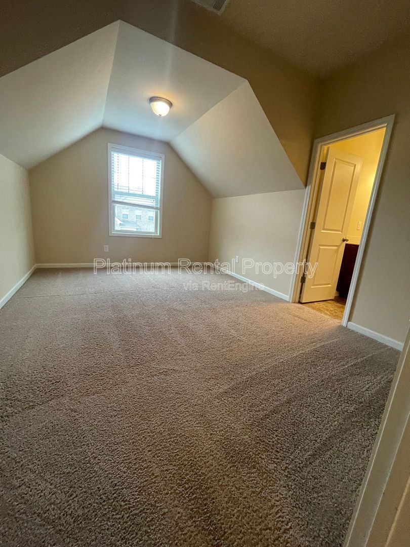 Immaculate, 5-bedroom, executive home in highly sought after Bridgetowne community by Platinum Property Management Services, Inc. property image