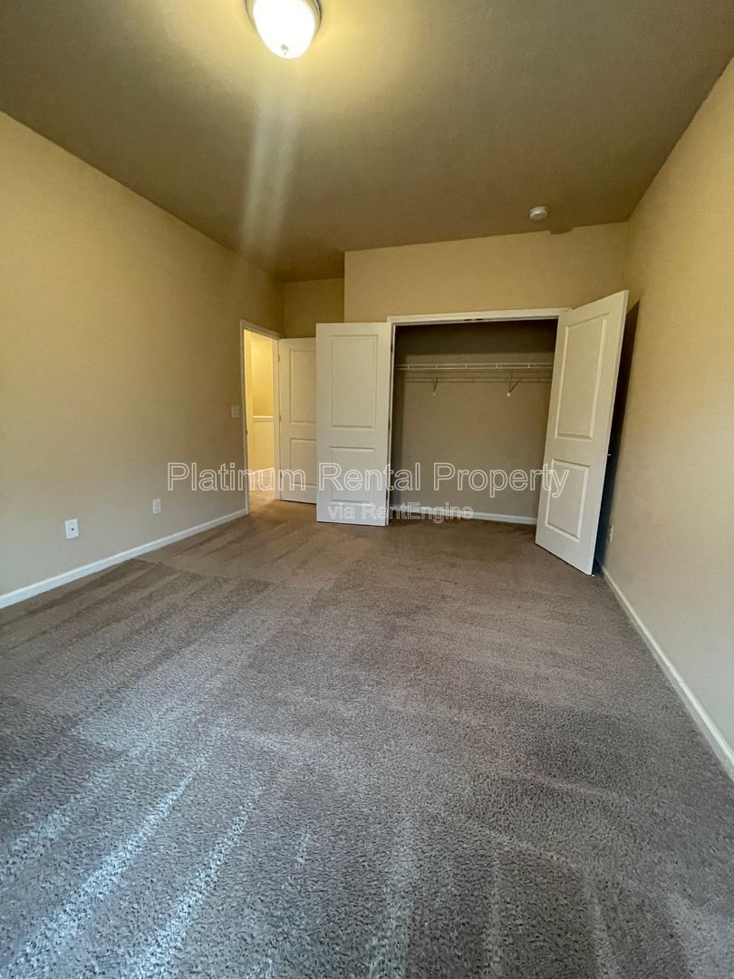 Immaculate, 5-bedroom, executive home in highly sought after Bridgetowne community by Platinum Property Management Services, Inc. property image