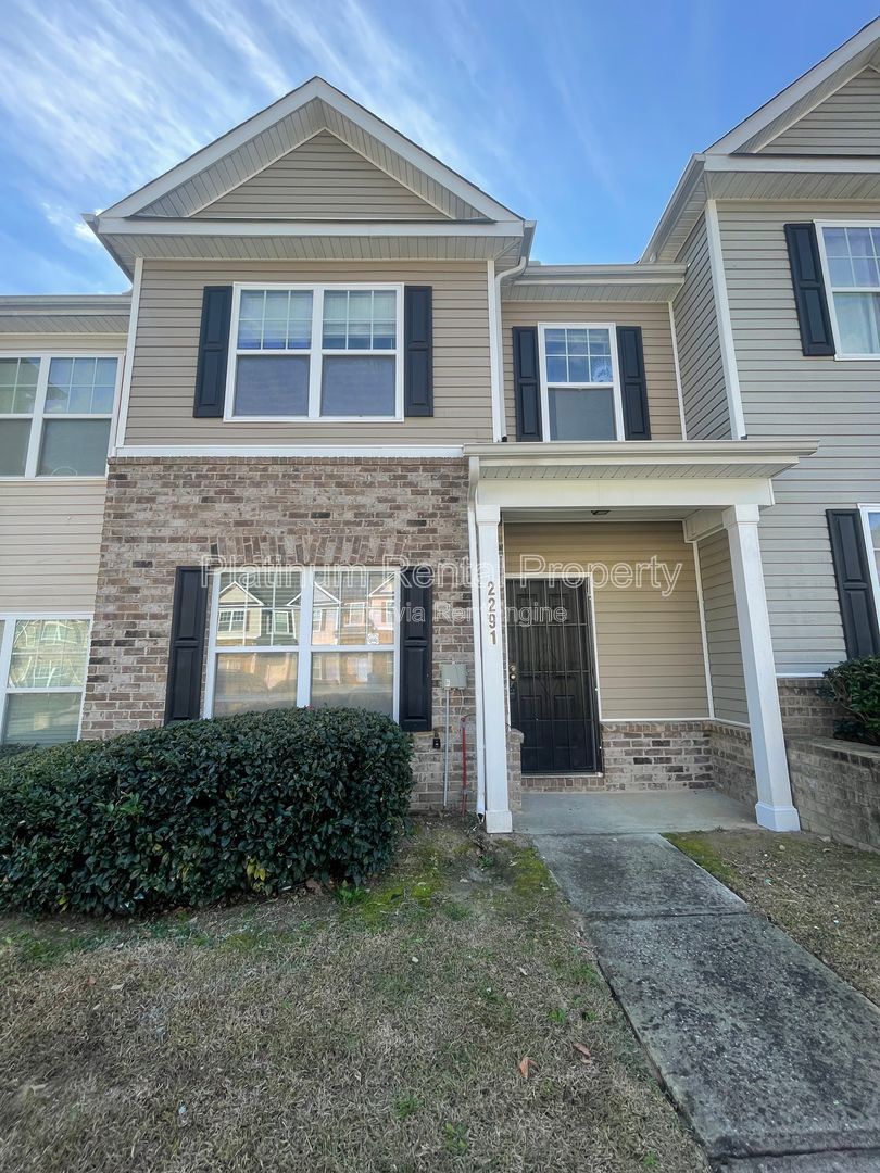Wonderful, 3 bedroom, 2.5 bath townhome in sought after Atlanta neighborhood by Platinum Property Management Services, Inc. property image
