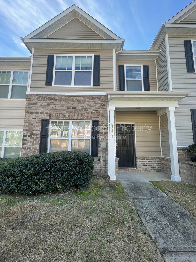 Wonderful, 3 bedroom, 2.5 bath townhome in sought after Atlanta neighborhood by Platinum Property Management Services, Inc. property image