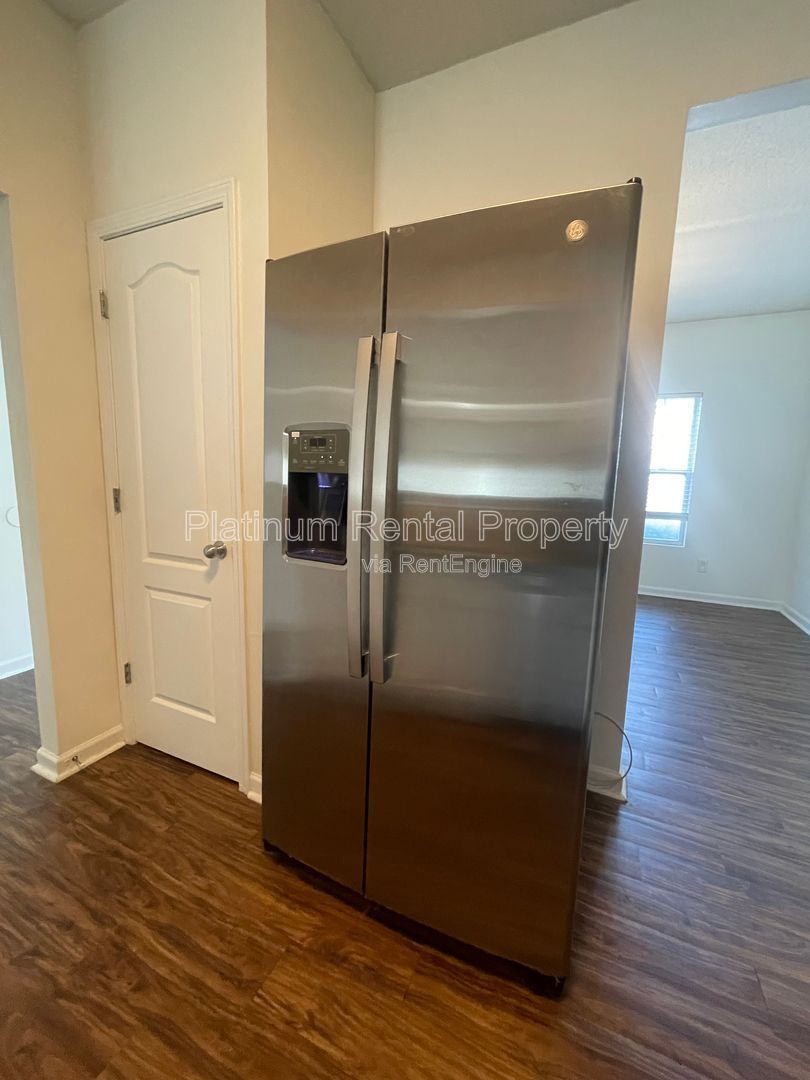 Wonderful, 3 bedroom, 2.5 bath townhome in sought after Atlanta neighborhood by Platinum Property Management Services, Inc. property image