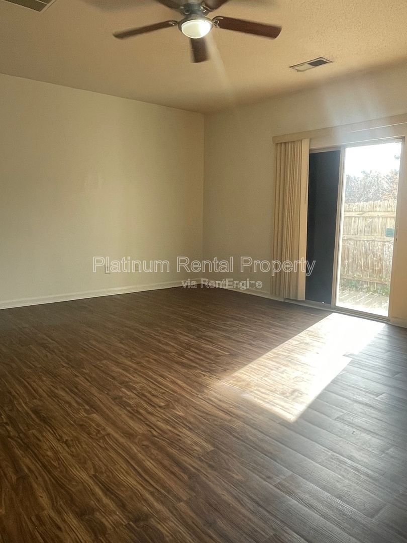 Wonderful, 3 bedroom, 2.5 bath townhome in sought after Atlanta neighborhood by Platinum Property Management Services, Inc. property image