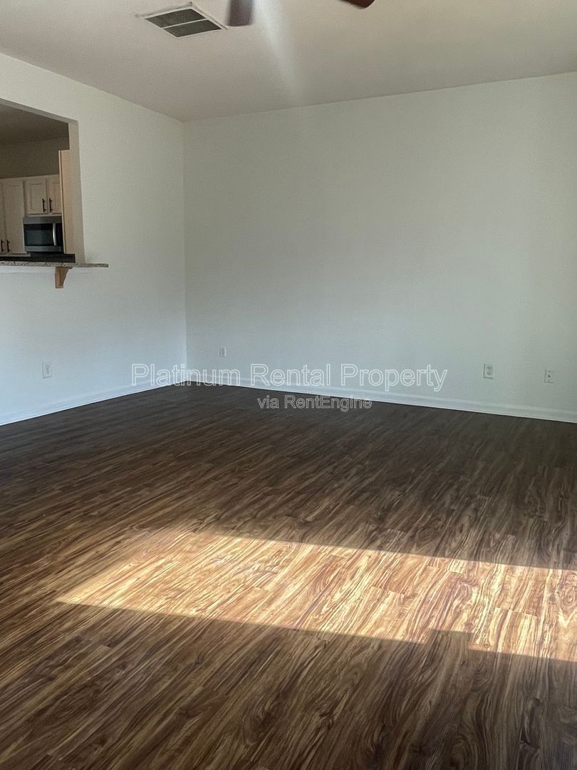 Wonderful, 3 bedroom, 2.5 bath townhome in sought after Atlanta neighborhood by Platinum Property Management Services, Inc. property image