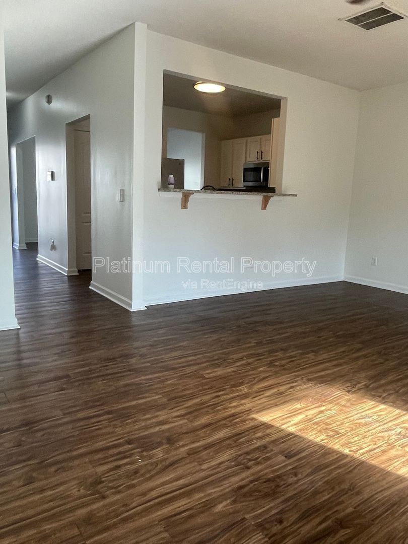 Wonderful, 3 bedroom, 2.5 bath townhome in sought after Atlanta neighborhood by Platinum Property Management Services, Inc. property image