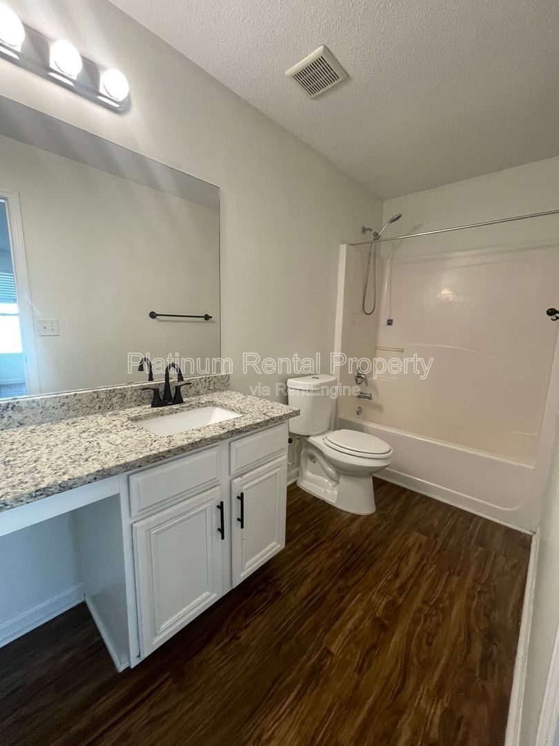 Wonderful, 3 bedroom, 2.5 bath townhome in sought after Atlanta neighborhood by Platinum Property Management Services, Inc. property image