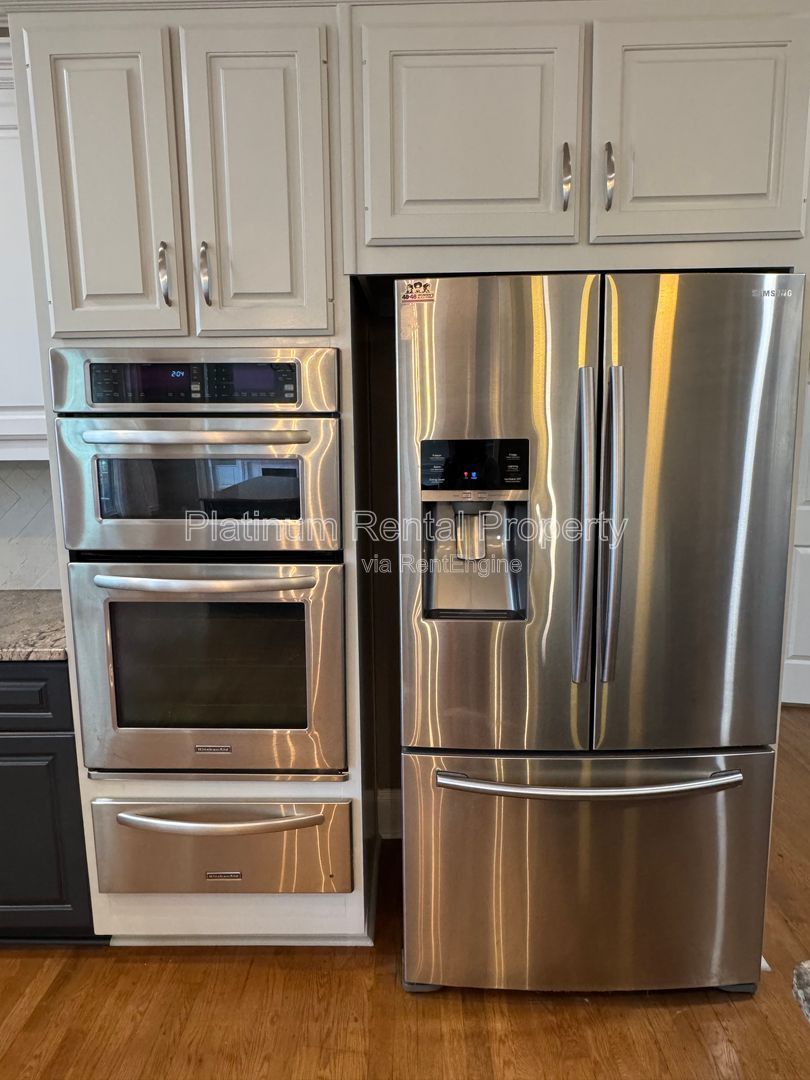 Exquisite 6 Bedroom home in Alpharetta / Roswell for rent by Platinum Property Management Services, Inc. property image