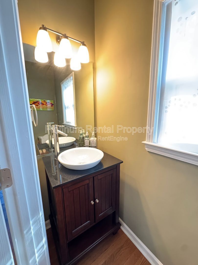 Exquisite 6 Bedroom home in Alpharetta / Roswell for rent by Platinum Property Management Services, Inc. property image