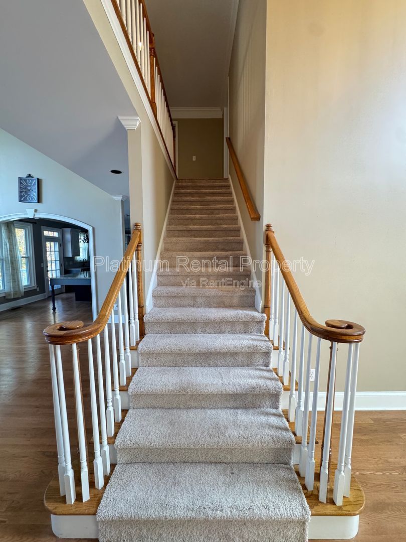 Exquisite 6 Bedroom home in Alpharetta / Roswell for rent by Platinum Property Management Services, Inc. property image