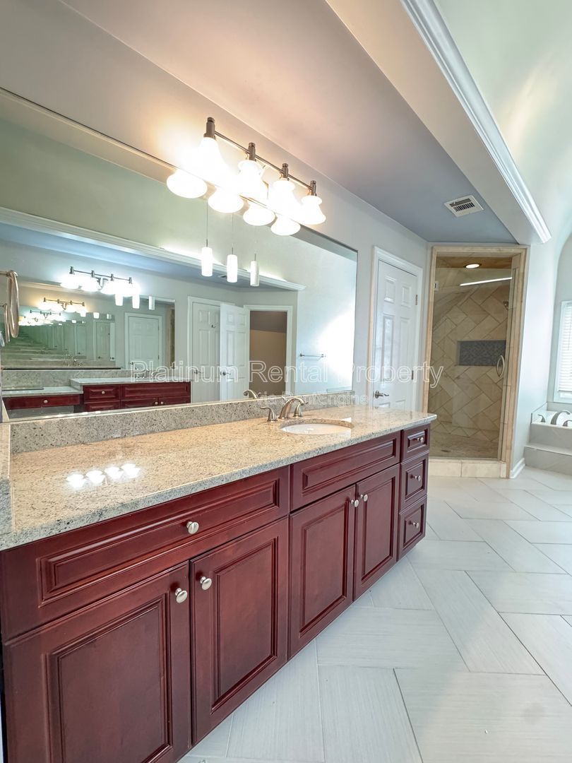 Exquisite 6 Bedroom home in Alpharetta / Roswell for rent by Platinum Property Management Services, Inc. property image