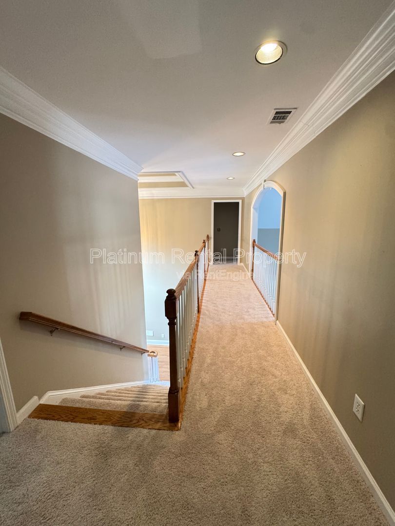 Exquisite 6 Bedroom home in Alpharetta / Roswell for rent by Platinum Property Management Services, Inc. property image