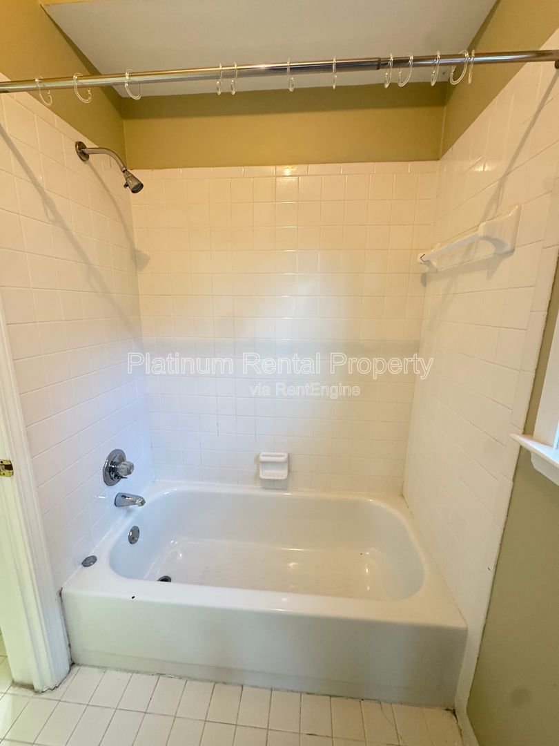 Exquisite 6 Bedroom home in Alpharetta / Roswell for rent by Platinum Property Management Services, Inc. property image