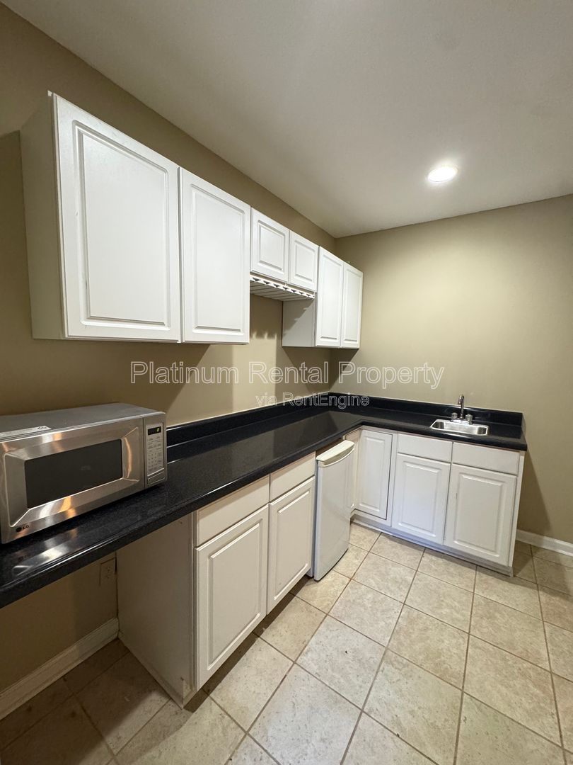 Exquisite 6 Bedroom home in Alpharetta / Roswell for rent by Platinum Property Management Services, Inc. property image