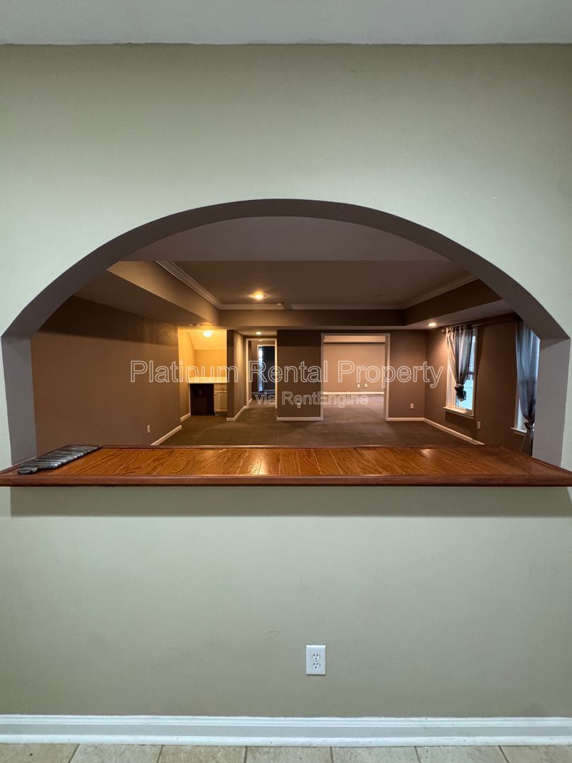 Exquisite 6 Bedroom home in Alpharetta / Roswell for rent by Platinum Property Management Services, Inc. property image