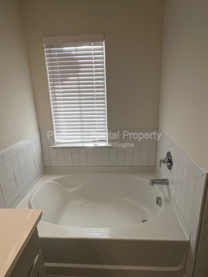 Gorgeous, 3-bedroom townhome is highly sought after Auburn community, by Platinum Property Management Services, Inc. property image