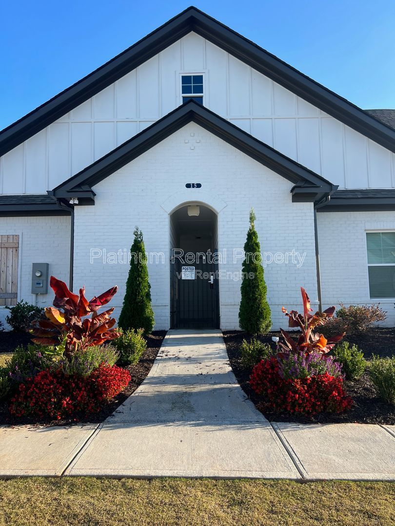 Gorgeous, 3-bedroom townhome is highly sought after Auburn community, by Platinum Property Management Services, Inc. property image