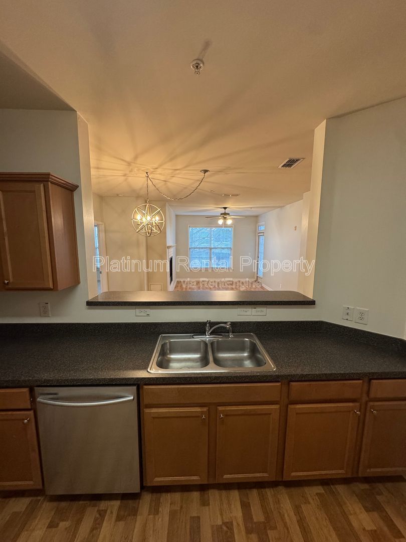 2 Bedroom Condo in Amazing Smyrna / Vinings for rent by Platinum Property Management Services, Inc. property image