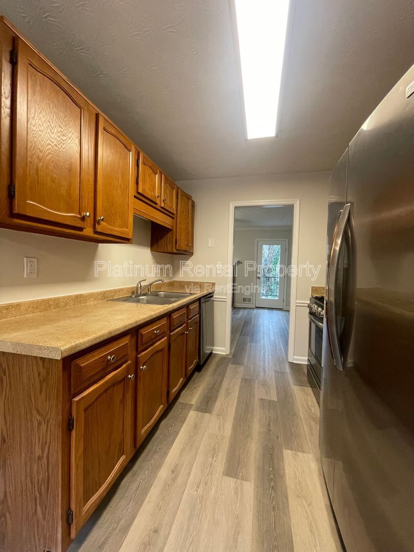 Newly updated 2-bedroom, townhome in convenient Smyrna location, by Platinum Property Management Services, Inc. property image