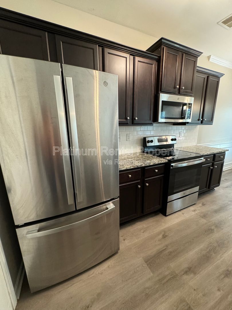 Beautiful, better-than-new 3 bedroom home in Lithonia by Platinum Property Management Services, Inc. property image