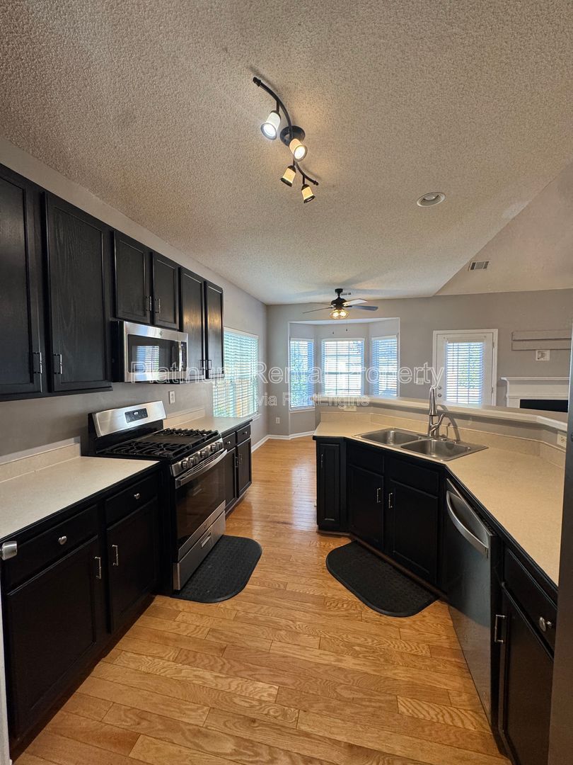 4 Bedroom home on fenced corner lot in Dacula for rent by Platinum Property Management Services, Inc. property image