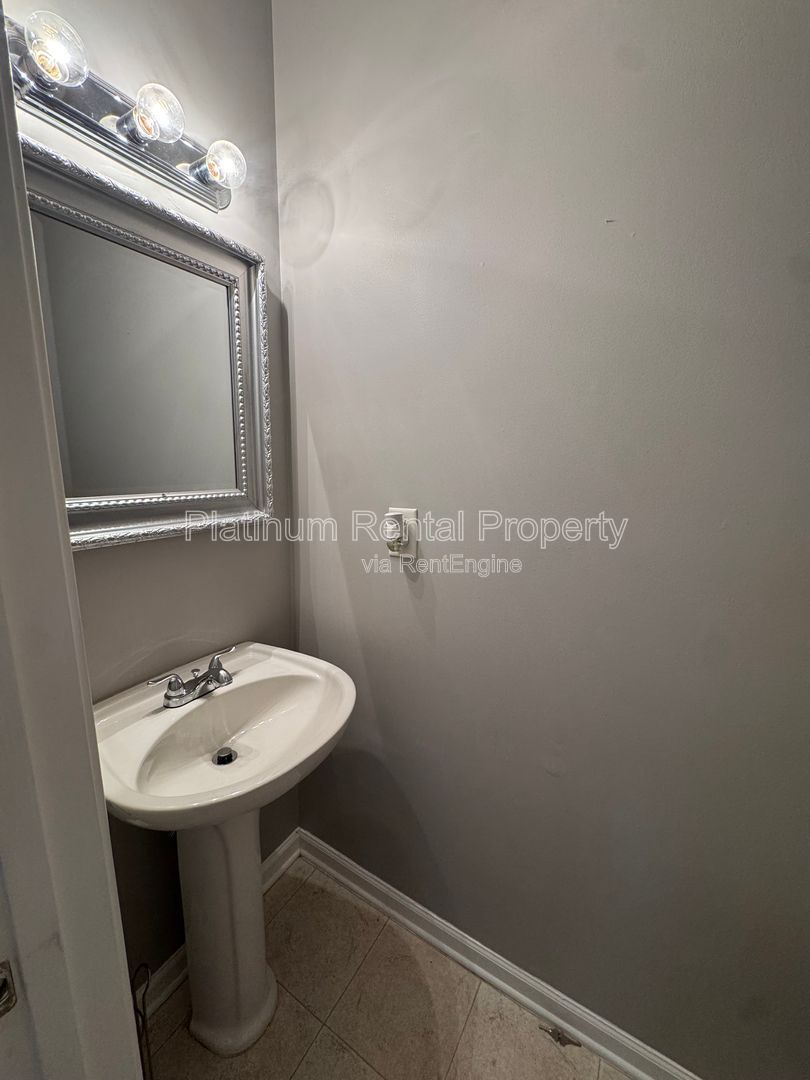 4 Bedroom home on fenced corner lot in Dacula for rent by Platinum Property Management Services, Inc. property image