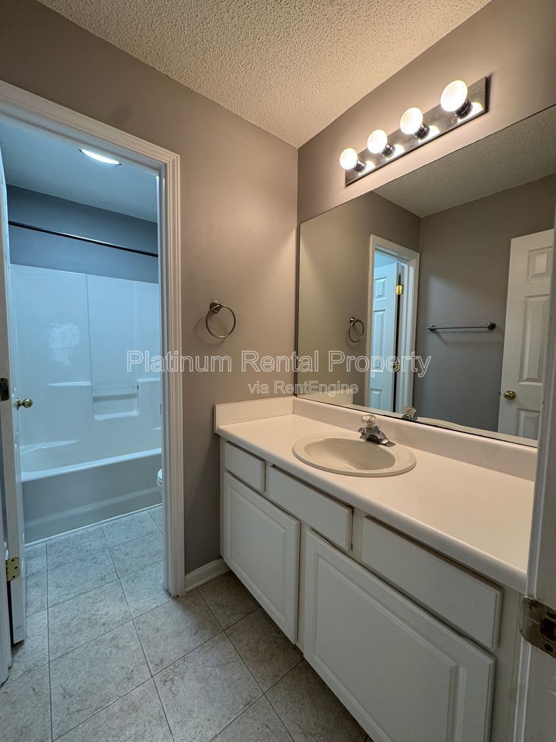 4 Bedroom home on fenced corner lot in Dacula for rent by Platinum Property Management Services, Inc. property image