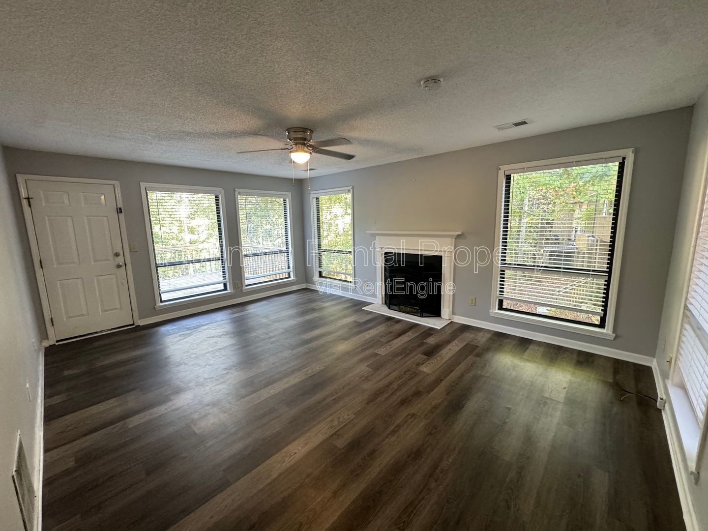 Amazing 1 Bedroom END Unit Townhome on Lake Lanier in Buford by Platinum Property Management Services, Inc. property image