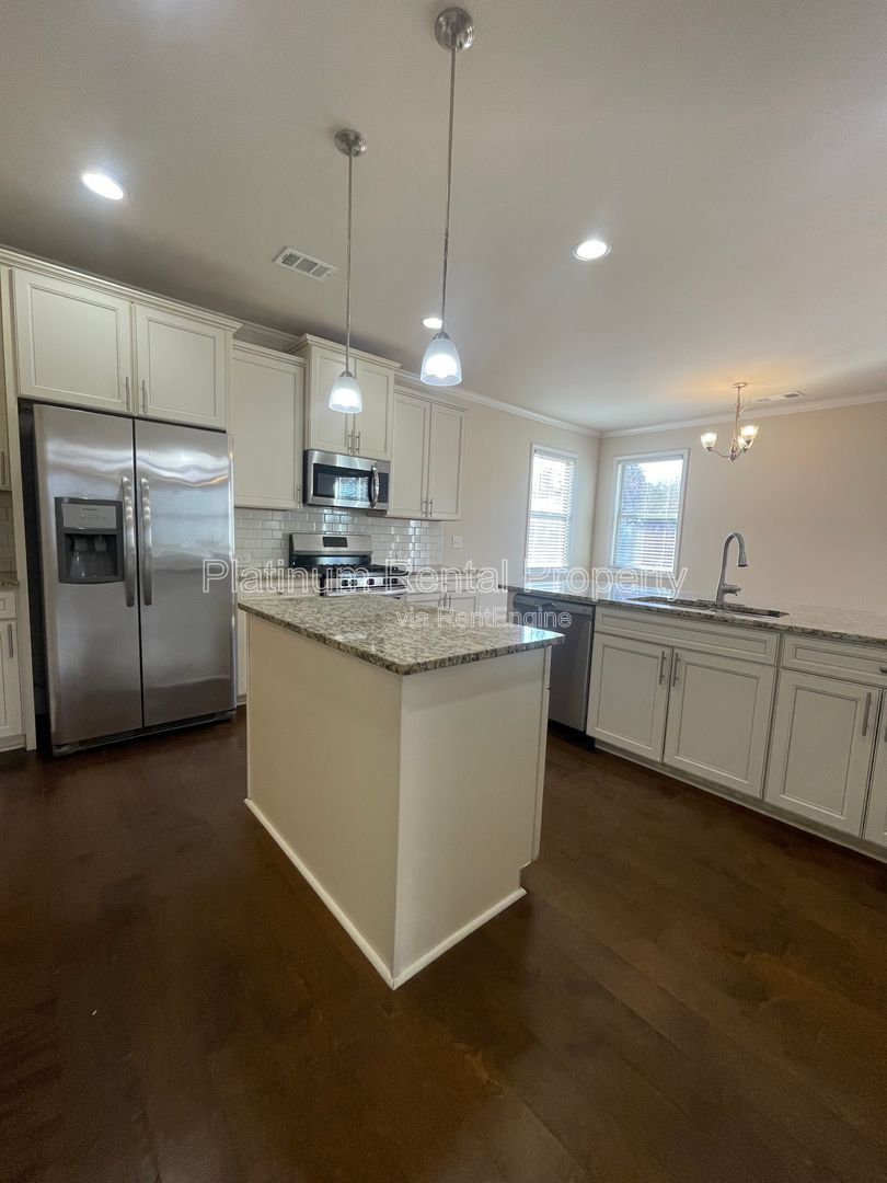 Gorgeous 5-bedroom home in award winning school district in North Forsyth County by Platinum Property Management Services, Inc. property image