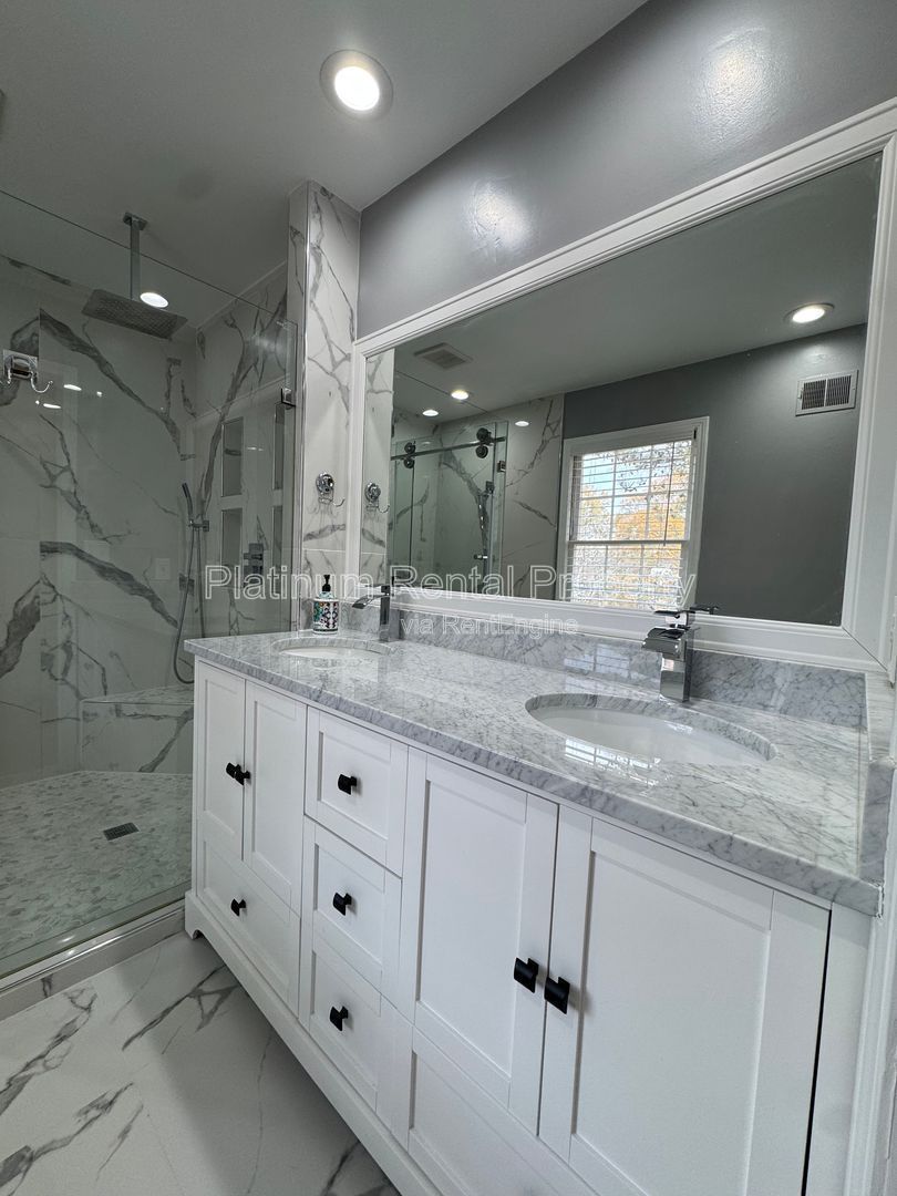 Beautiful, Updated 4 bedroom home in Lilburn by Platinum Property Management Services, Inc. property image