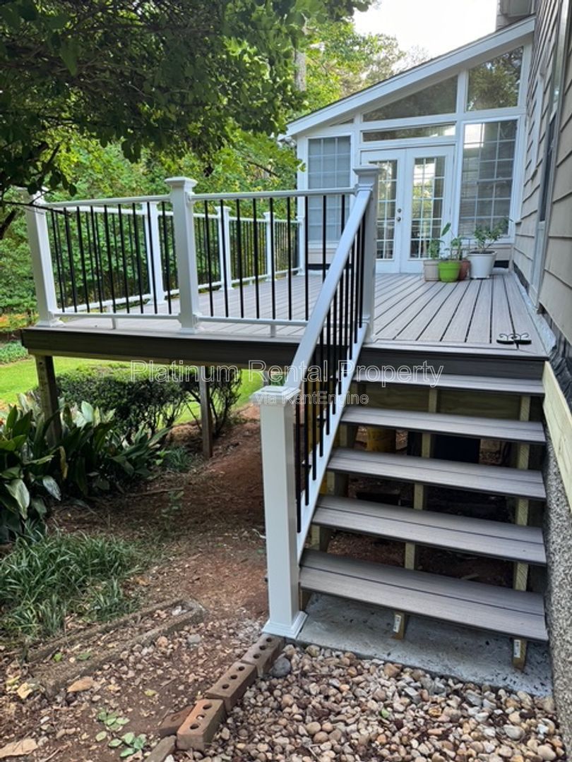 Beautiful, Updated 4 bedroom home in Lilburn by Platinum Property Management Services, Inc. property image