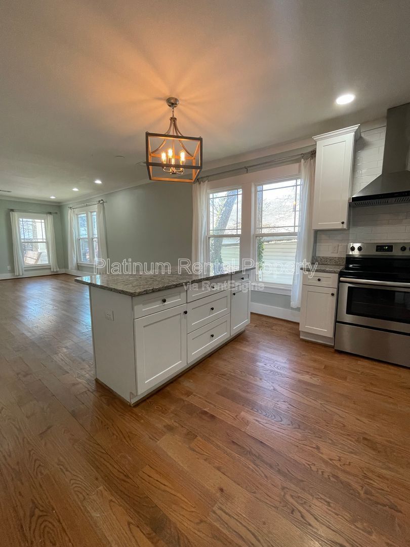 Charming, remodeled 1920's bungalow in the heart of south Atlanta, by Platinum Property Management Services, Inc. property image