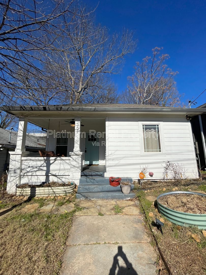 Charming, remodeled 1920's bungalow in the heart of south Atlanta, by Platinum Property Management Services, Inc. property image