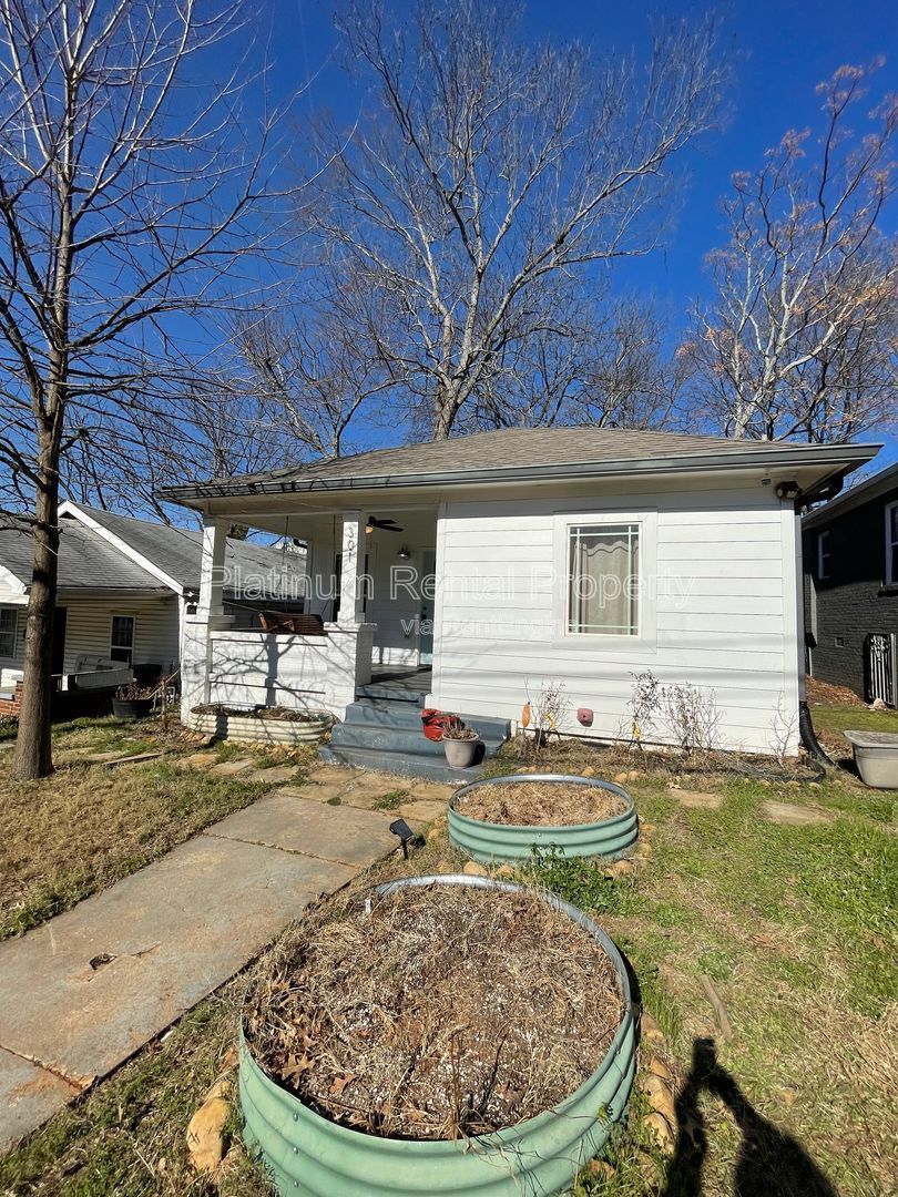 Charming, remodeled 1920's bungalow in the heart of south Atlanta, by Platinum Property Management Services, Inc. property image