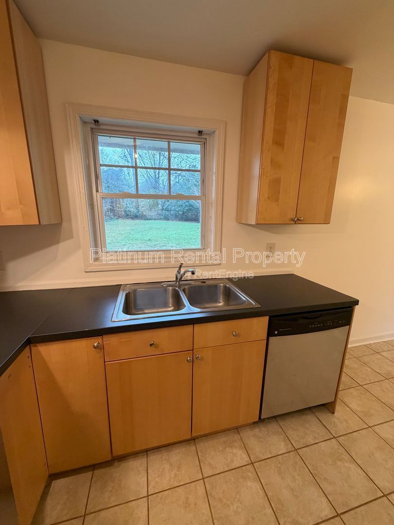 2 Bedroom home in Decatur For Rent by Platinum Property Management Services, Inc. property image