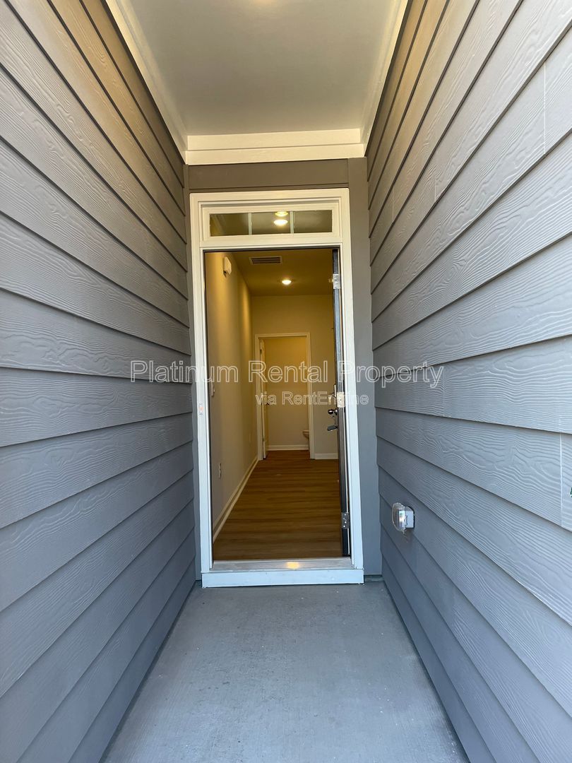 BRAND NEW 3 bedroom, 2.5 bathroom home just minutes away from downtown Dahlonega by Platinum Property Management Services, Inc. property image