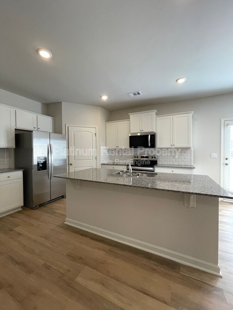 BRAND NEW 3 bedroom, 2.5 bathroom home just minutes away from downtown Dahlonega by Platinum Property Management Services, Inc. property image