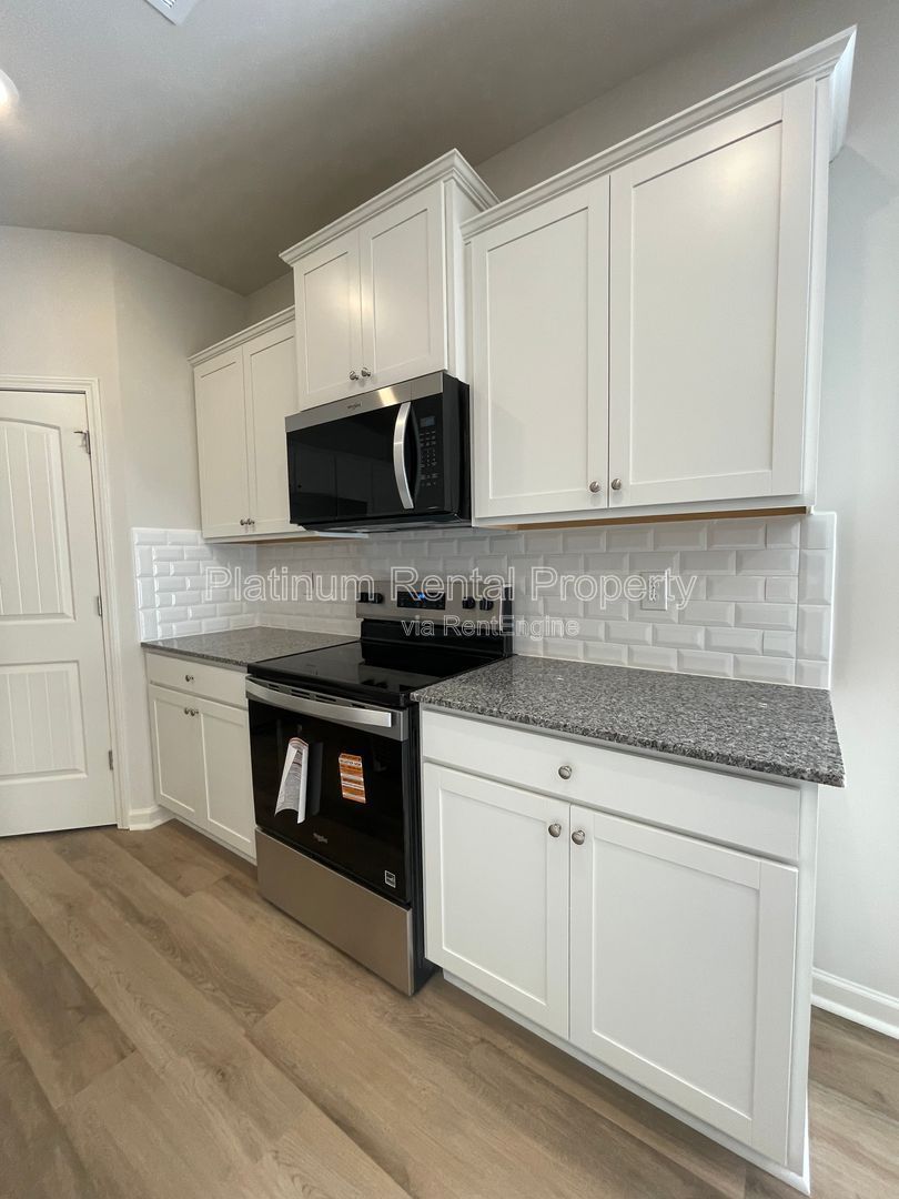 BRAND NEW 3 bedroom, 2.5 bathroom home just minutes away from downtown Dahlonega by Platinum Property Management Services, Inc. property image