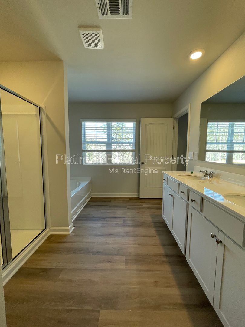 BRAND NEW 3 bedroom, 2.5 bathroom home just minutes away from downtown Dahlonega by Platinum Property Management Services, Inc. property image