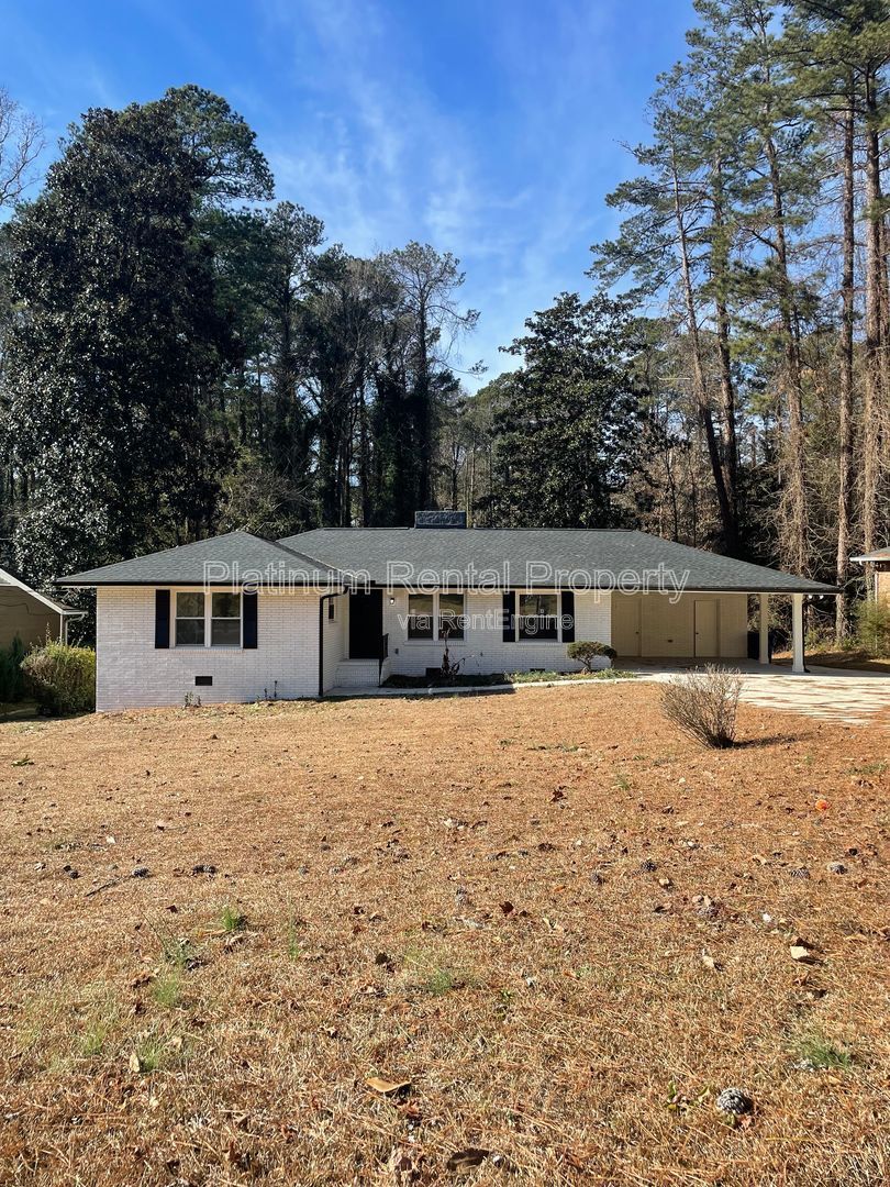 Simply exquisite, 1960's brick ranch on a basement in fantastic Cascade location, by Platinum Property Management Services, Inc. property image