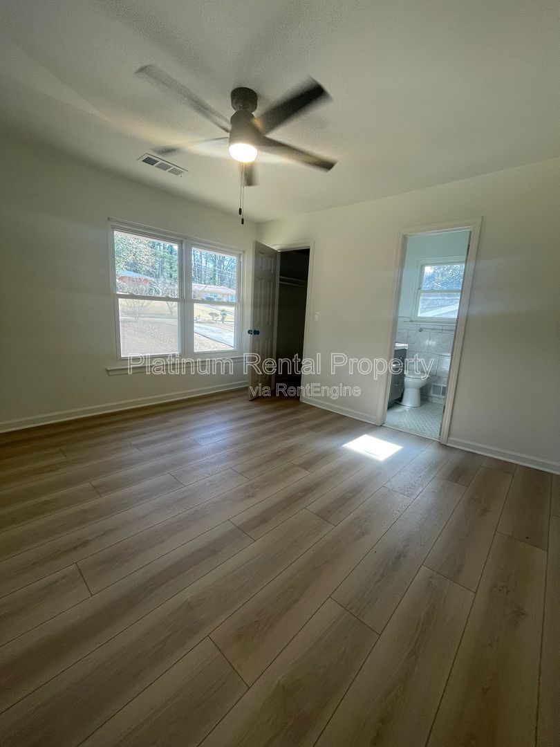 Simply exquisite, 1960's brick ranch on a basement in fantastic Cascade location, by Platinum Property Management Services, Inc. property image