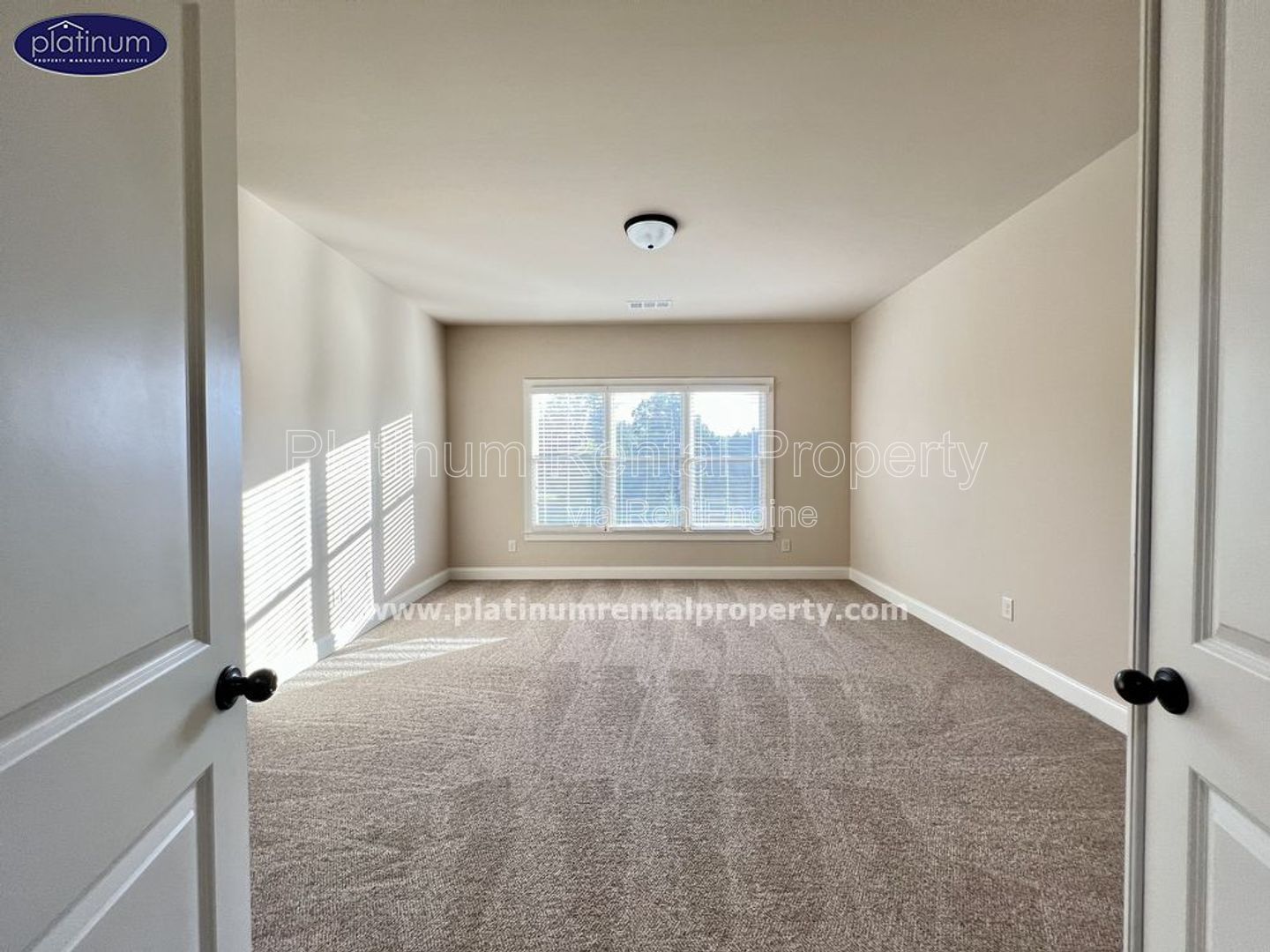 Gorgeous, 5 bedroom, executive home in convenient Marietta, off of Piedmont Road by Platinum Property Management Services, Inc. property image