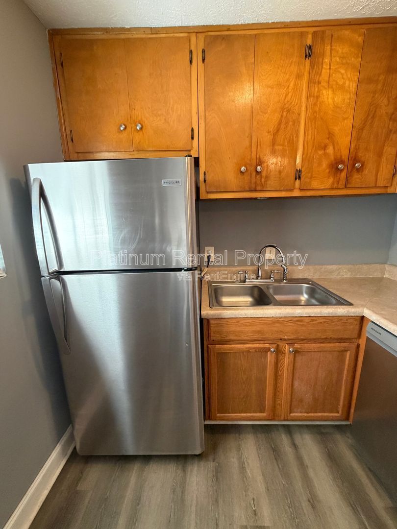 Well maintained 2 bedroom unit in Monroe for rent by Platinum Property Management Services, Inc. property image