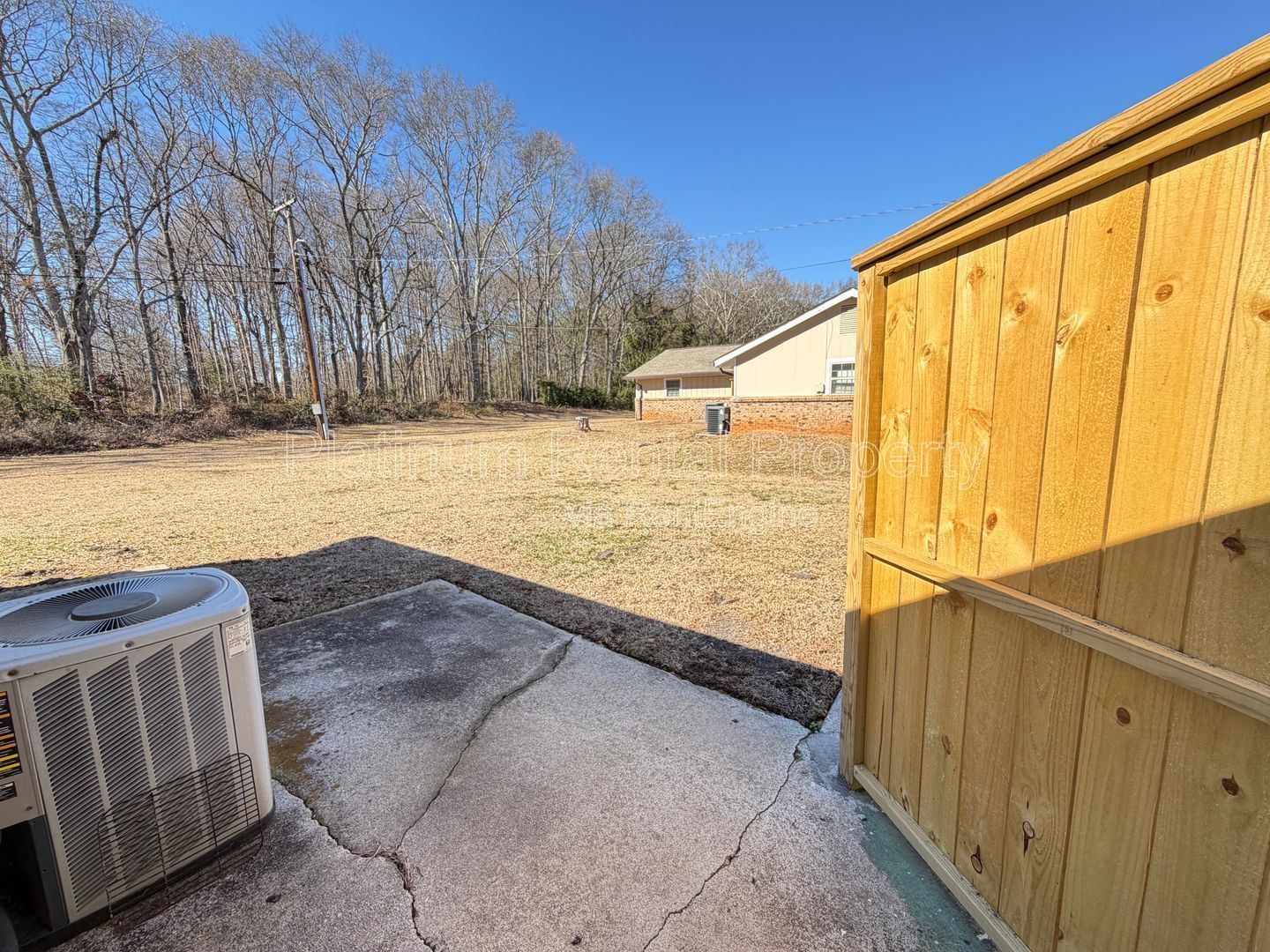 Well maintained 2 bedroom unit in Monroe for rent by Platinum Property Management Services, Inc. property image