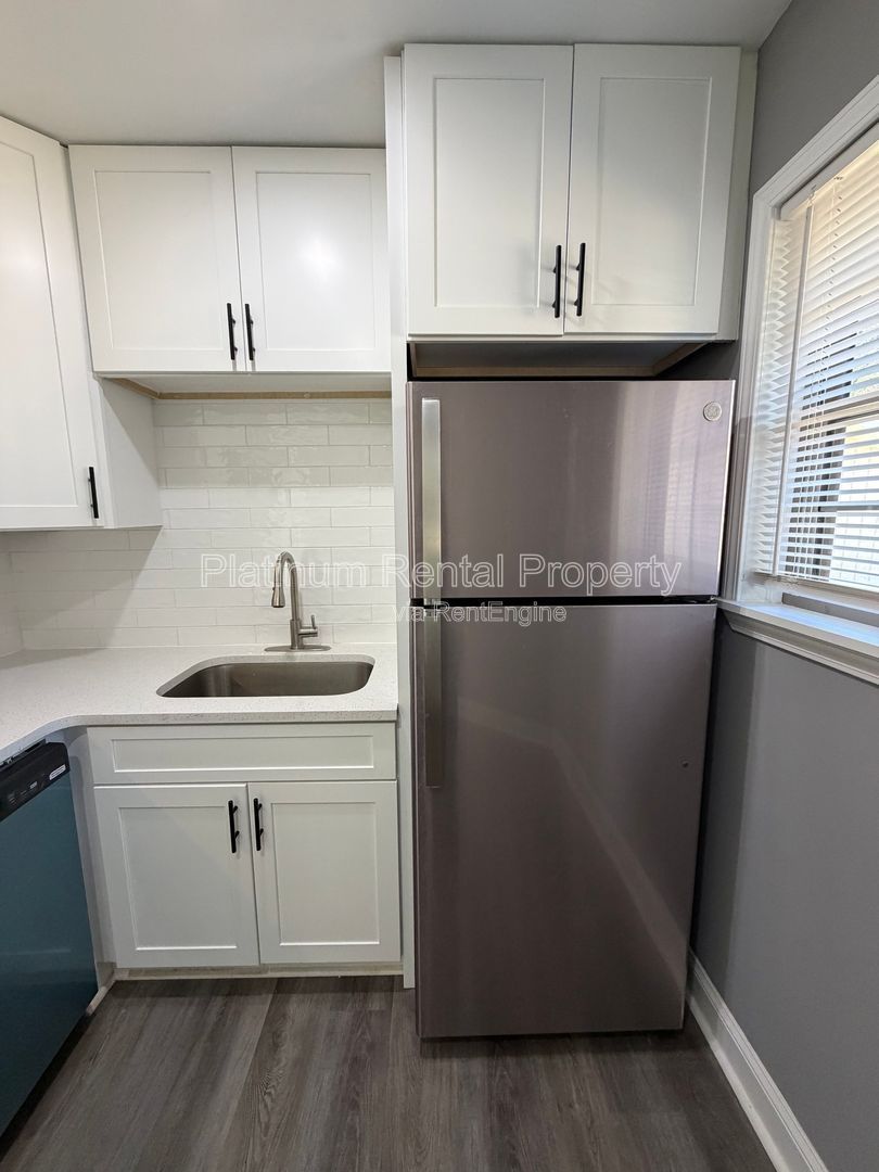 Completely UPDATED 2 bedroom unit in Monroe for rent by Platinum Property Management Services, Inc. property image